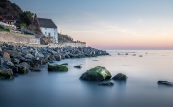 Jak wysoko zamontować telewizor na ścianie?