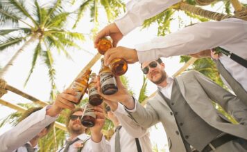 Jaki żakiet do sukienki na wesele?