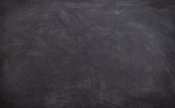 Czy można iść do szkoły z kolczykiem w nosie?